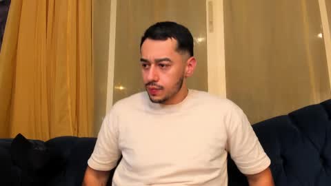 Snapshot of salvatore_costa chatting on February 11, 11:44 pm Salvatore online show from February 11, 11:44 pm