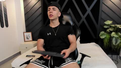 SALVATORE online show from February 6, 2:48 pm