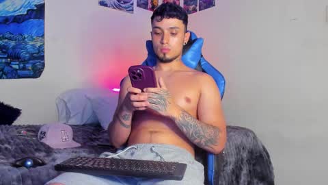   online show from December 3, 2:01 am