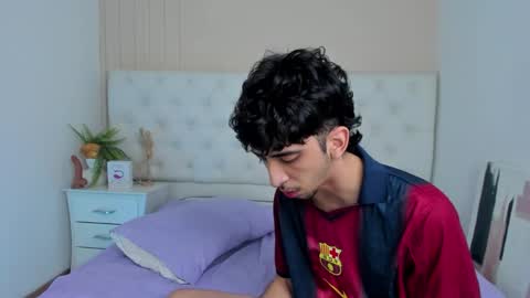 salvatore  online show from October 18, 12:59 am