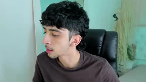 salvatore  online show from October 15, 9:04 pm