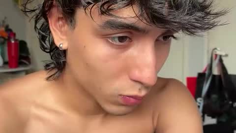 salvatore_montt online show from February 8, 8:45 pm