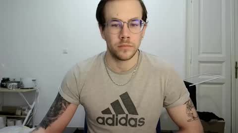 Zac online show from February 17, 6:39 pm