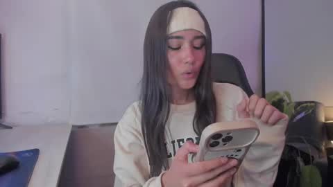 Stefana    or    Samchispas online show from March 12, 11:44 pm