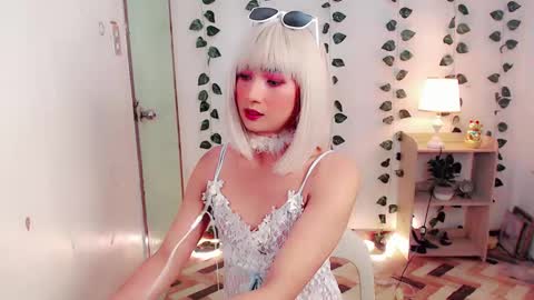 sam online show from March 4, 9:18 am