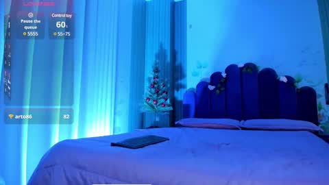 Snapshot of sam_naughty18 chatting on December 21, 5:40 pm sam_naughty18 online show from December 21, 5:40 pm