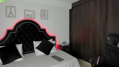 sam_rouge online show from March 4, 11:22 pm