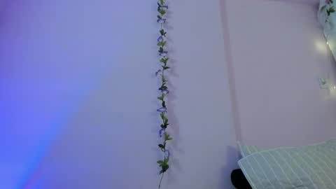 Snapshot of samanta_roberts1 chatting on February 23, 1:42 pm Samanta online show from February 23, 1:42 pm