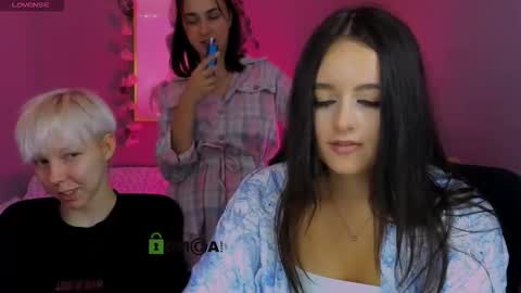 samanta_tay_ online show from September 22, 10:30 am