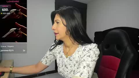 samantha1_rosse01 online show from June 8, 7:15 pm