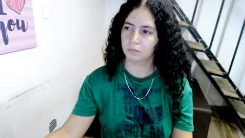 Snapshot of samantha2girl chatting on January 23, 2:55 am samantha online show from January 23, 2:55 am