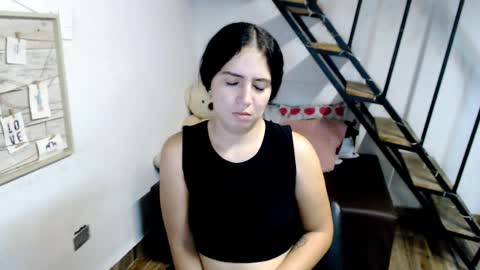 Snapshot of samantha2girl chatting on March 6, 9:53 pm samantha online show from March 6, 9:53 pm