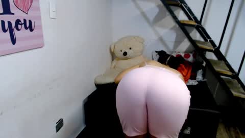 Snapshot of samantha2girl chatting on February 4, 1:45 am samantha online show from February 4, 1:45 am