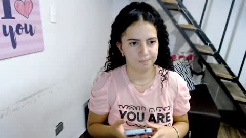 Snapshot of samantha2girl chatting on January 19, 10:06 pm samantha online show from January 19, 10:06 pm