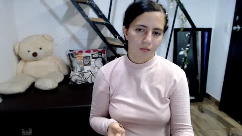Snapshot of samantha2girl chatting on February 6, 11:37 pm samantha online show from February 6, 11:37 pm