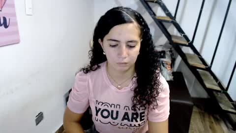 Snapshot of samantha2girl chatting on February 8, 9:25 pm samantha online show from February 8, 9:25 pm