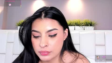Snapshot of samanthaa_22_ chatting on February 26, 9:44 am Samanthaa online show from February 26, 9:44 am