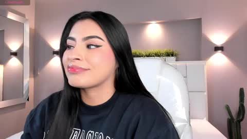Snapshot of samanthaa_22_ chatting on February 27, 3:51 am Samanthaa online show from February 27, 3:51 am