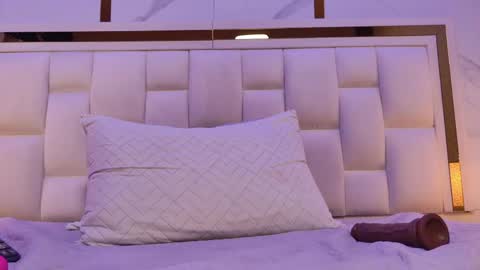 samanthaa_sm online show from May 25, 3:45 am