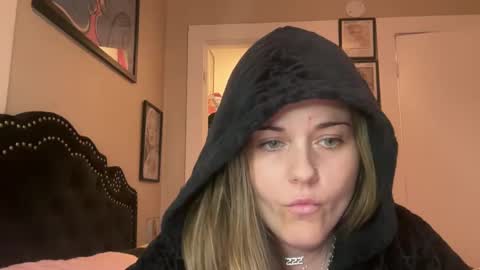 samanthafever online show from October 14, 8:06 am