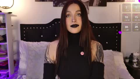 IGSamanthaGrant 10 online show from March 27, 7:59 pm