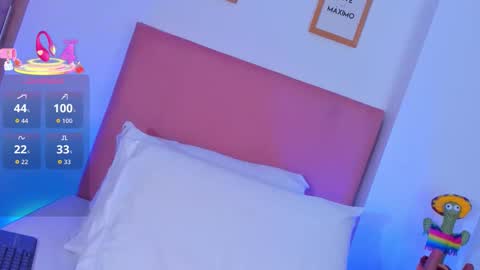 V A  N E S S A  online show from November 27, 2:30 am