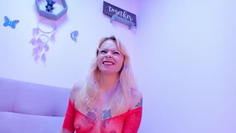 samanthajonexxx online show from November 12, 3:25 pm