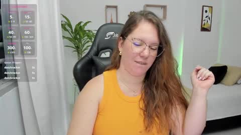 Snapshot of samanthaleon chatting on December 19, 1:50 am Samantha samy online show from December 19, 1:50 am