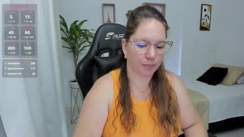 Snapshot of samanthaleon chatting on December 19, 8:34 am Samantha samy online show from December 19, 8:34 am