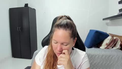 Samantha samy online show from October 10, 12:27 am