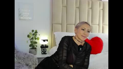 Snapshot of samanthaxmami chatting on March 12, 6:22 pm Samixmami online show from March 12, 6:22 pm