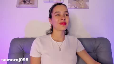 Snapshot of samara_jonnes_ chatting on February 26, 9:53 pm Samara is my name a pleasure delighted that you are here leave your thumb up it is important to me online show from February 26, 9:53 pm