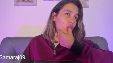 Snapshot of samara_jonnes_ chatting on March 4, 11:43 pm Samara is my name a pleasure delighted that you are here leave your thumb up it is important to me online show from March 4, 11:43 pm