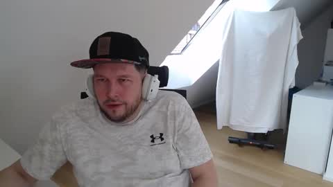 TopBoy online show from March 4, 8:44 am