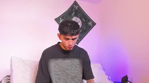 samevansx online show from February 20, 3:58 pm