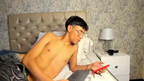 Samfrrost online show from May 9, 3:51 pm