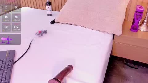 Sami and Lee online show from October 11, 12:15 am