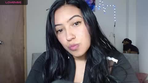 sami_cutte online show from April 15, 5:44 am