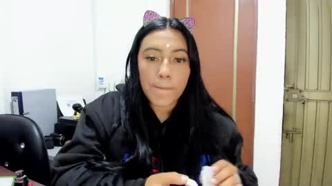 Snapshot of sami_cutte chatting on January 8, 2:35 am sami_cutte online show from January 8, 2:35 am