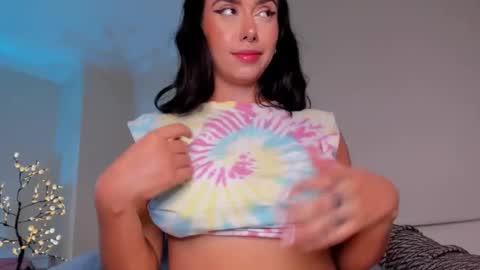 Samantha Santacoloma online show from December 11, 9:34 pm