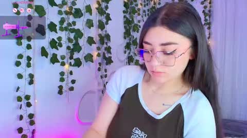 samii evans  online show from October 9, 4:18 am