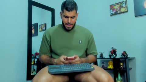 Snapshot of samir_hazard chatting on January 5, 1:56 am samir_hazard online show from January 5, 1:56 am
