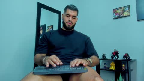 Snapshot of samir_hazard chatting on January 8, 10:58 pm samir_hazard online show from January 8, 10:58 pm