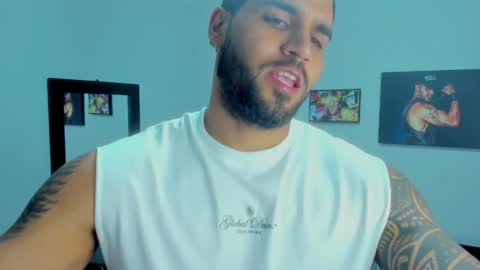 Snapshot of samir_hazard chatting on December 29, 2:17 am samir_hazard online show from December 29, 2:17 am
