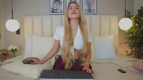 Ana online show from February 1, 1:24 am