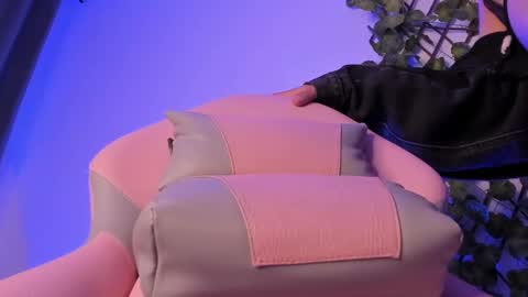 sammycutee online show from September 12, 1:35 pm