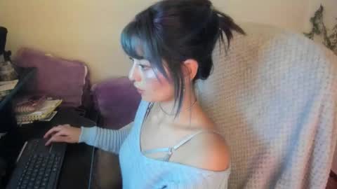   online show from November 23, 7:39 am