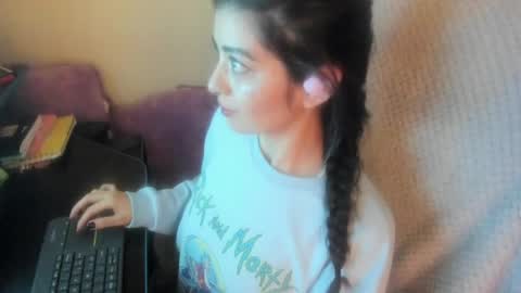   online show from May 12, 10:13 am