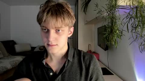 Sam online show from October 1, 9:41 am