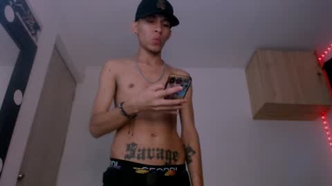 Snapshot of samuel_suarez chatting on December 26, 6:41 am online show from December 26, 6:41 am